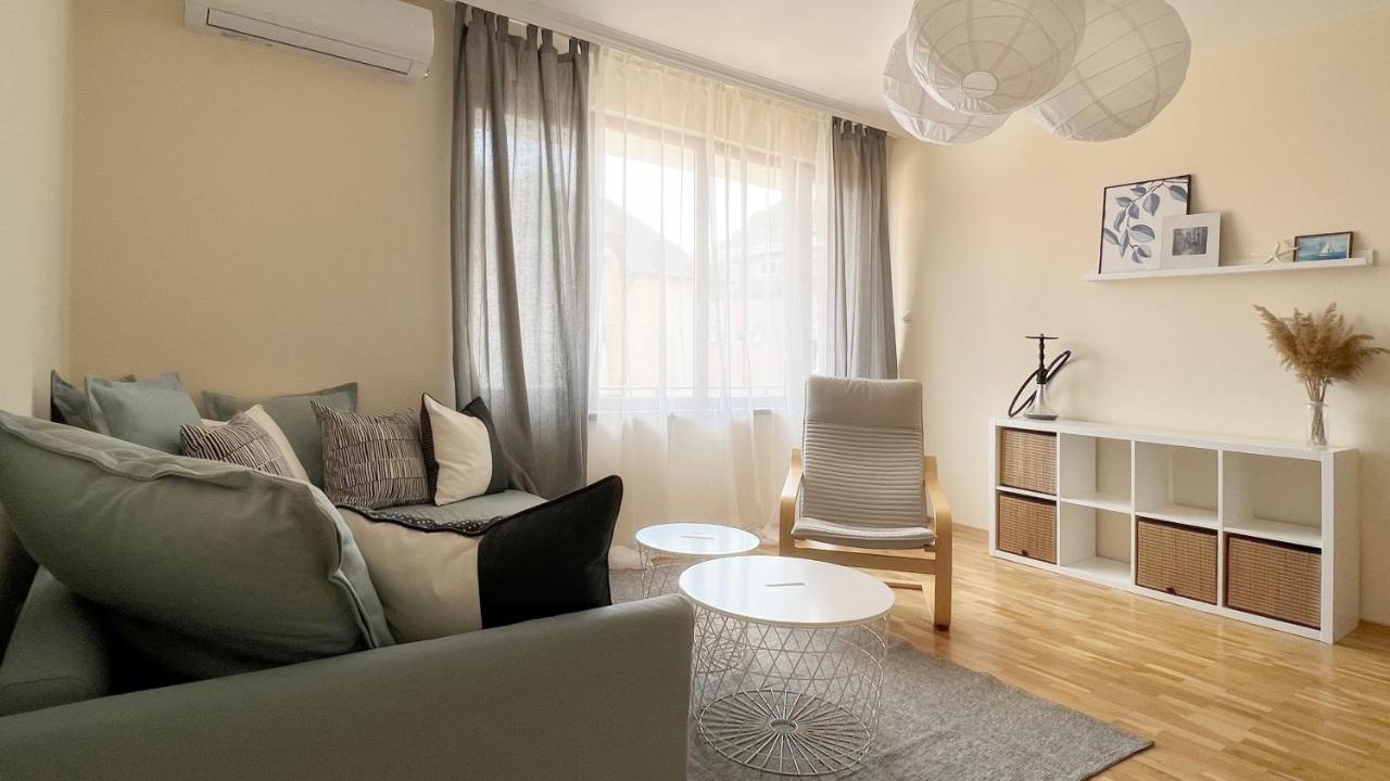 Lovely Apartment With Balcony In Pomorie Old Town By Flat Mаnаger Eksteriør bilde
